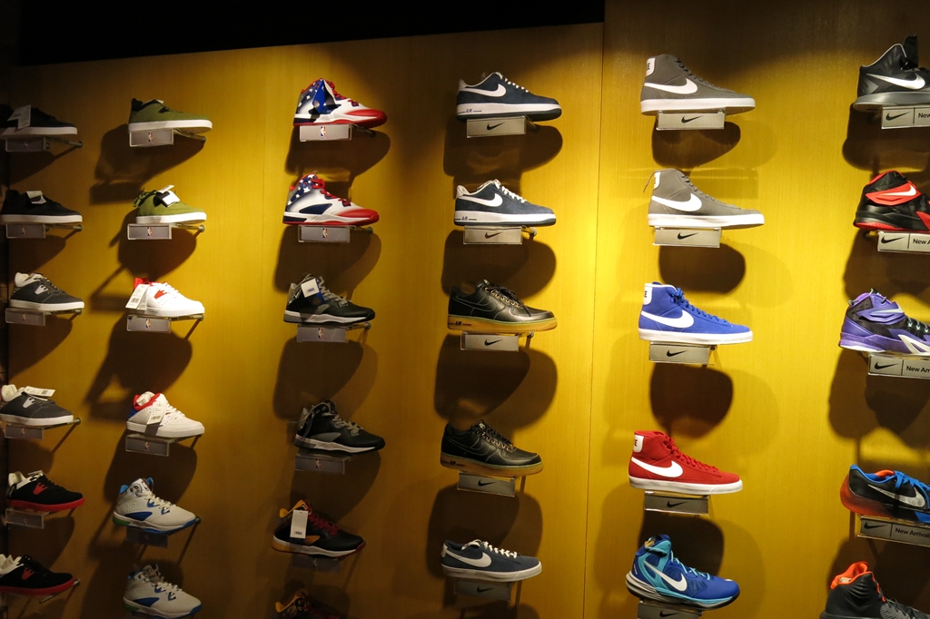 sm mall of asia nike store