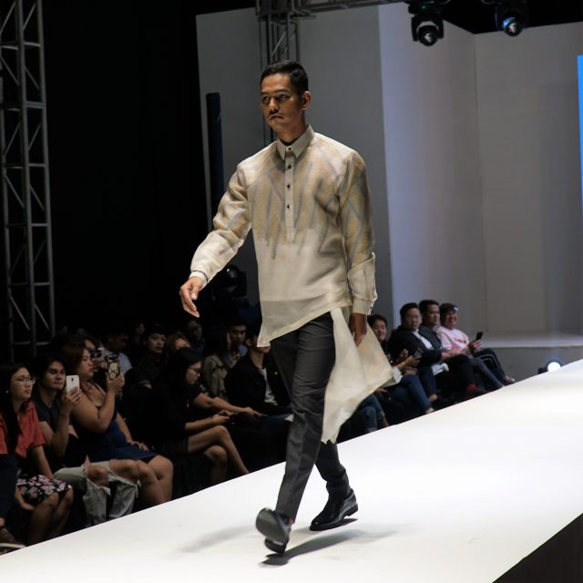 Trendy Barongs for Men at the Philippine Fashion Week Holiday 2019 ...